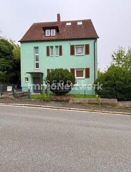 Charmantes Mehrfamilienhaus mit Garten in ruhiger Wohnlage von Kulmbach - Kulmbach
