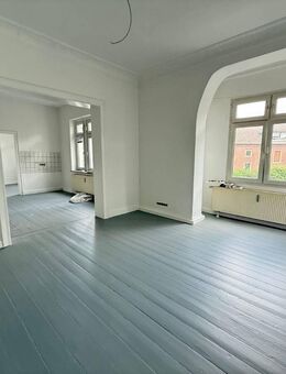 Frisch gestrichen! Neue Elektroinstallation! 2-Zimmer-Altbauwohnung mit charme! - Bochum