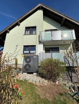 Willkommen in Ihrem neuen Zuhause in Selbitz: Charmantes Mehrfamilienhaus mit Wohlfühlatmosphäre - Selbitz