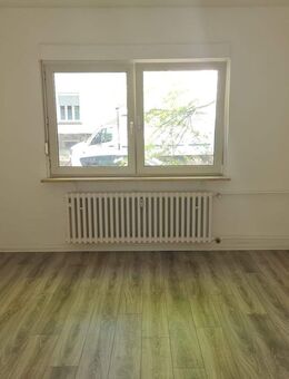 Renovierte 3-Zimmer-Wohnung im Erdgeschoss zu vermieten! - Duisburg