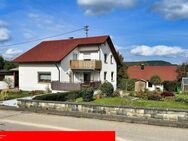 Großes Wohnhaus mit Doppelgarage in guter Lage von Gosheim - Gosheim