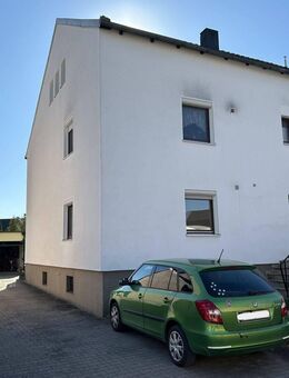 Zweifamilienhaus mit Ausbaureserve - eine Einheit frei, eine vermietet in Neustadt a.d.Donau - Neustadt (Donau)