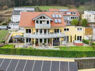 Traumhafte Villa mit drei erstklassigen Wohneinheiten, Saunen, Außenpool, Whirlpool und PV-Anlage. - Elzach