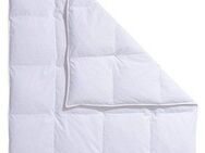 RIBECO Federbettdecke + Federkissen Laram, 2-tlg. Naturprodukt zum TOP-Preis!, Füllung: 90% Federn, 10% Daunen, Bezug: 100% Baumwolle, Decke mit Kissen, verschiedene Größen, Bettdecke 135x200, 155x220 cm