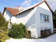 Frommern : Einfamilienhaus mit Garten und zwei Garagen - Balingen