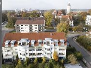 Bezugsfreie 3-Zi-Dachterrassenwohnung mit tollem Ausblick, Lift, 2,50 m Deckenhöhe und TG-Stellplatz - Freising