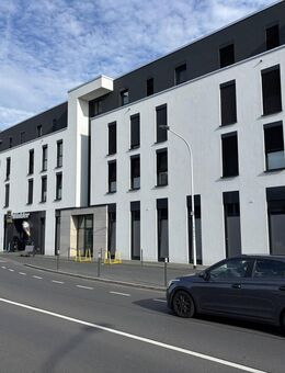 Neuwertige 4-Zimmer-Wohnung Penthouse mit Top-Ausstattung in Griesheim - Griesheim