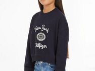 Tommy Hilfiger Langarmshirt HILFIGER NY EMBROIDERED CREWNECK Kinder bis 16 Jahre mit Logostickerei