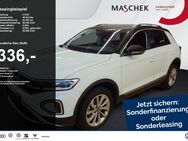 VW T-Roc, 1.5 TSI Style LaneA, Jahr 2023 - Wackersdorf