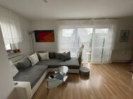 Helle, zentral gelegene Maisonettwohnung mit eigenem Hauseingang, Balkon und eigenem Stellplatz - Zirndorf