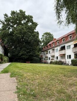 Kapitalanlage mit solider Rendite: Vermietete 2 Zimmer-Wohnung mit Loggia und großem Kellerraum - Bremen