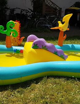 Aufblasbares Wasserspielzentrum Dinopark - Berlin Treptow-Köpenick