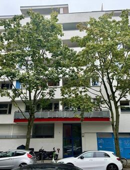 Bezugsfreie 1,5-Zimmer-Wohnung mit großer Loggia in Top-Lage von Friedrichshain - Berlin