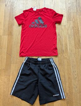 Adidas Shorts & T-Shirt Gr. 140 ( 2 St.) - Riegelsberg