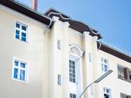 Balkon und Tageslichtbad: 2,5-Zimmer-Wohnung - im schönen Mariendorf - praktischer Grundriss! - Berlin