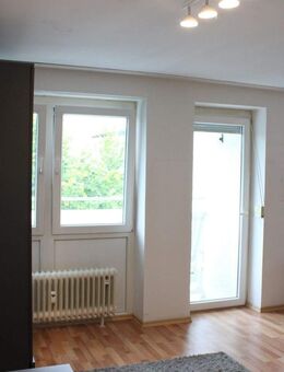 Ruhige 1-Zimmer-Wohnung mit Balkon - Straubing