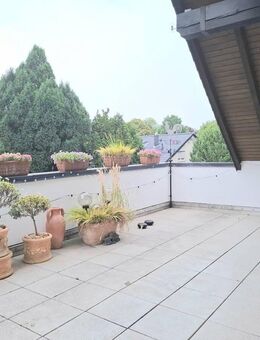 Etagenwohnung mit großer Südterrasse in gepflegten Zweiparteienhaus in Marl! - Marl (Nordrhein-Westfalen)