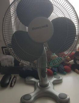 Ventilator Honeywell HT 540E,GEBRAUCHT,ideal für die warmen Tage - Heiligenhaus