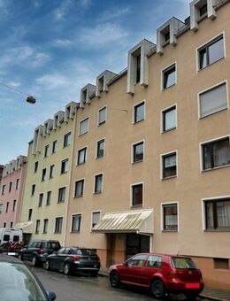 Helle DG - Wohnung mit kleiner Dachterrasse! - Nürnberg