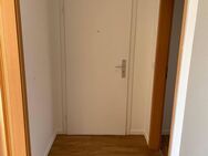Schöne helle frisch renovierte und sofort verfügbaren, 2 Zimmerwohnung im Erdgeschoss zentral gelegen!! zu vermieten - Bad Frankenhausen (Kyffhäuser)