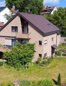 Viel Raum zum Wohlfühlen: Einfamilienhaus mit Einliegerwohnung, sonnigem Garten und Platz für Ideen - Sachsenheim