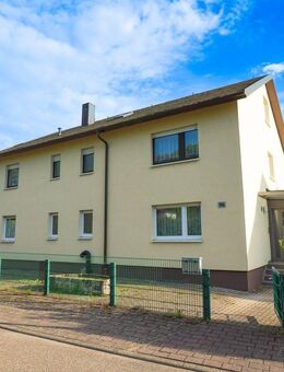 Zweifamilienhaus in toller Lage (2x 4 Zimmer Wohnungen) Engelsbrand - Engelsbrand