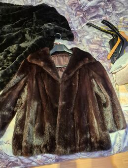 Pelz- und Nerzjacke zu verkaufen - Gelsenkirchen Bismarck