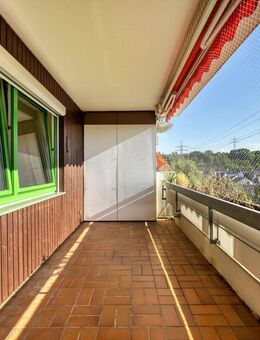 +++ Fernblick - West-Balkon mit Abendsonne - bequem & zentral - inklusive TG-Box & älterer EBK ohne E-Geräte +++ - Stuttgart