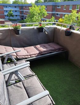 Anlageobjekt! Langjährig vermietete Zwei-Zimmer-Wohnung mit Balkon und Einbauküche in Neumünster-Ruthenberg zu verkaufen - Neumünster