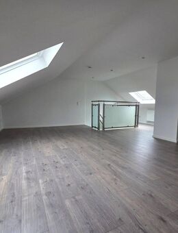Zentrale Maisonettewohnung mit Balkon in Augsburg-Oberhausen! - Augsburg