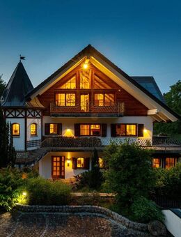 Exklusive Landhaus-Villa in malerischer Landschaft zwischen See und Golfplatz - Feldafing