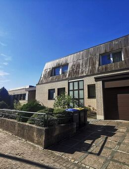 Wohnen, Arbeiten & Rendite - Wohnhaus mit separatem Praxisgebäude und großem Grundstück - Ahlen