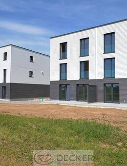 Moderne DHH in Holzbauweise mit Garten ++Decker Immobilien++ - Geiselhöring