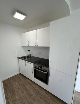 Wunderschön renovierte 1 ZW 30m2 inkl. EBK nähe Hbf./Plärrer - Nürnberg