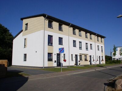 Reihenendhaus mit 5 Zimmern im schönen Neumühle, nahe dem Ostorfer See