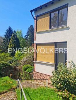 Charmantes Ziegelhausen: Einfamilienhaus mit Gartenidylle am Moselbrunnenweg - Heidelberg