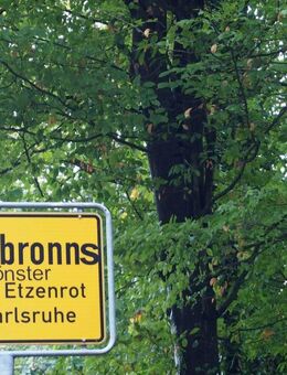 **Wohnen umgeben von der Natur** - 2- Zi.-Wohnung mit Terrassen und Stellplatz ** - Waldbronn