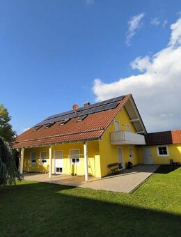 Anspruchsvolles Wohnhaus, 6 Zi., Gar., PV-Anl. für die große Familie in Aiterhofen zu vermieten. - Aiterhofen