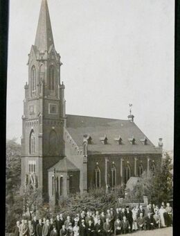 Historische Postkarte einer unbekannten Kirche - Niederfischbach