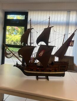 ~ Segelschiff Dreimaster mit HAMBURG Wappen auf dem Segel. - Überlingen Zentrum