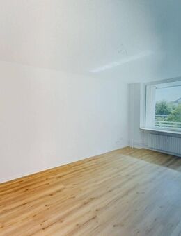 3-Zimmer-Wohnung mit EBK, Hauswirtschaftsraum und Balkon zum Wohlfühlen - Rendsburg