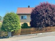 Speckgürtel Nürnberg: 2-Familienhaus in Eckenhaid mit wunderschönem Garten - Eckental