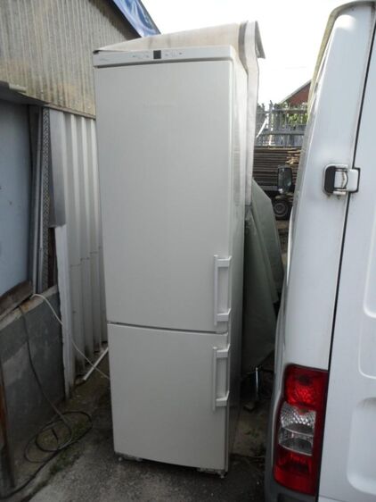 Kühlschrank / mit Gefrierschrank -- Combi Gerät - Köln
