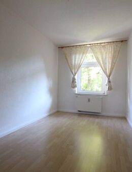 Wunderschöne 3-Raum-Wohnung mit Balkon und Einbauküche - Aue