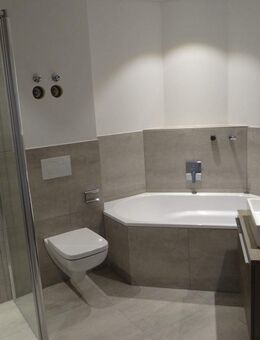 Neuwertig mit Kühloption Eckterrasse in KfW 55 Effizienz - Hockenheim