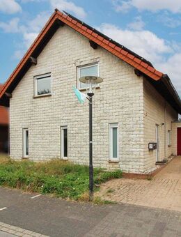 Ruhig gelegenes Einfamilienhaus mit PV-Anlage, Kamin und Garage in Elsdorf-Angelsdorf - Elsdorf (Nordrhein-Westfalen)