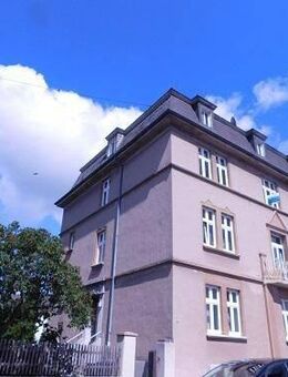 Attraktiv! Interessante 4-Zimmer-Dachgeschosswohnung - Euskirchen
