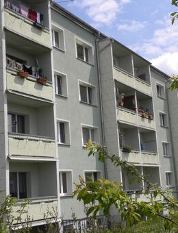 3 Zimmer Wohung in Greiz-Gommla, 60qm, Stellplatz, Balkon, schöne Wohnlage - Greiz