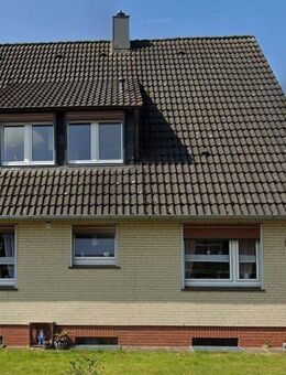 DHH mit 2 Wohnungen + großem Grundstück in ruhiger Lage in Reinfeld von Privat - Reinfeld (Holstein)
