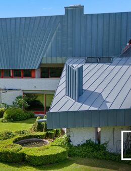 Pure Exklusivität! Einzigartige Architektenvilla mit atemberaubendem Weitblick, Parkgarten & Pool - Neunkirchen (Brand)
